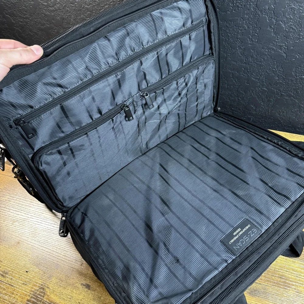 Kenneth Cole Reaction EZ-Scan 538455 Black Ballistic Nylon Briefcase Mens OS